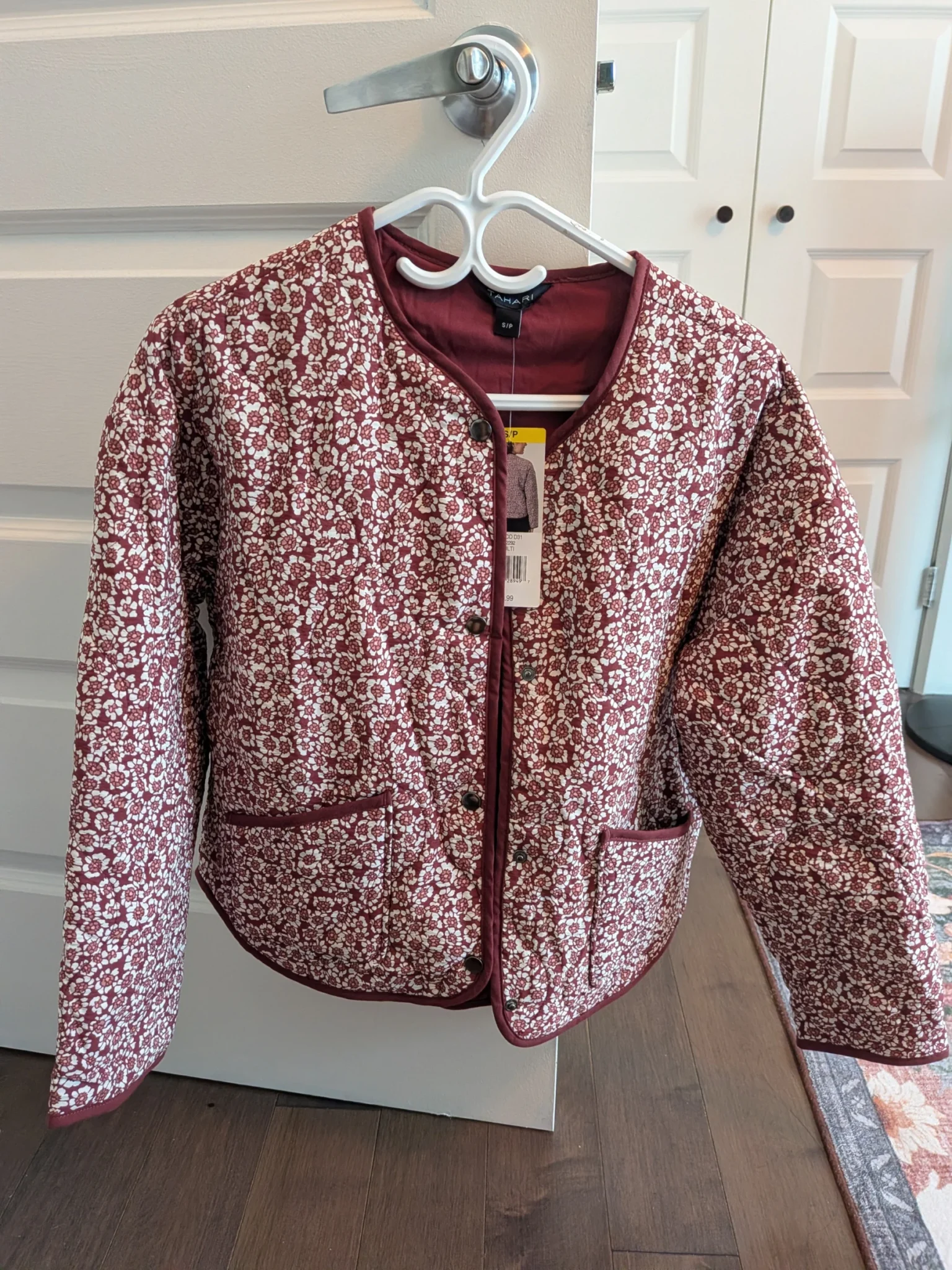 Featured image for Veste Tahari du Costco