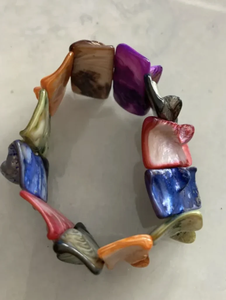 Featured image for A colourful and original bracelet