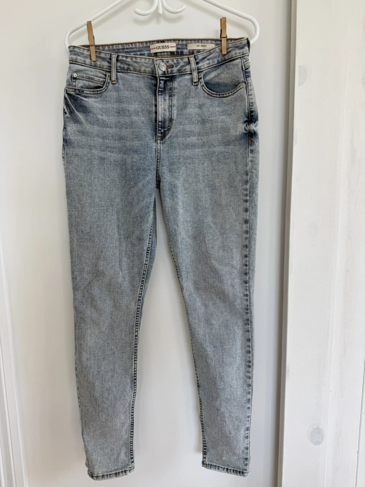 Featured image for Jeans Guess