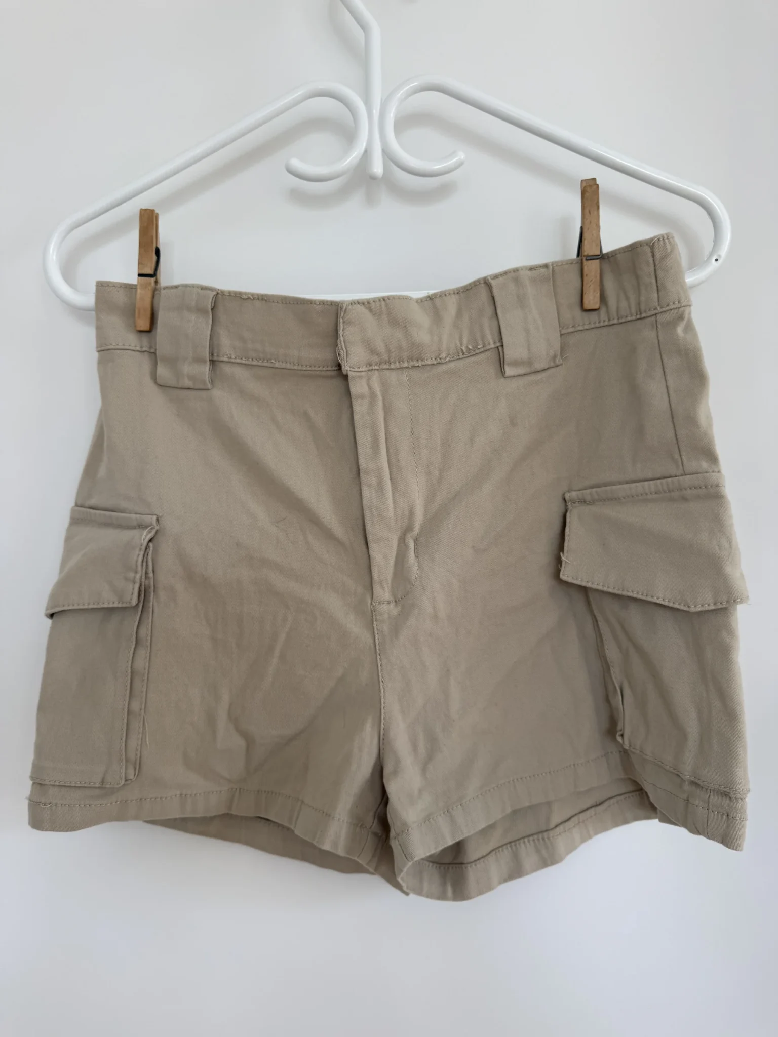 Featured image for Short beige