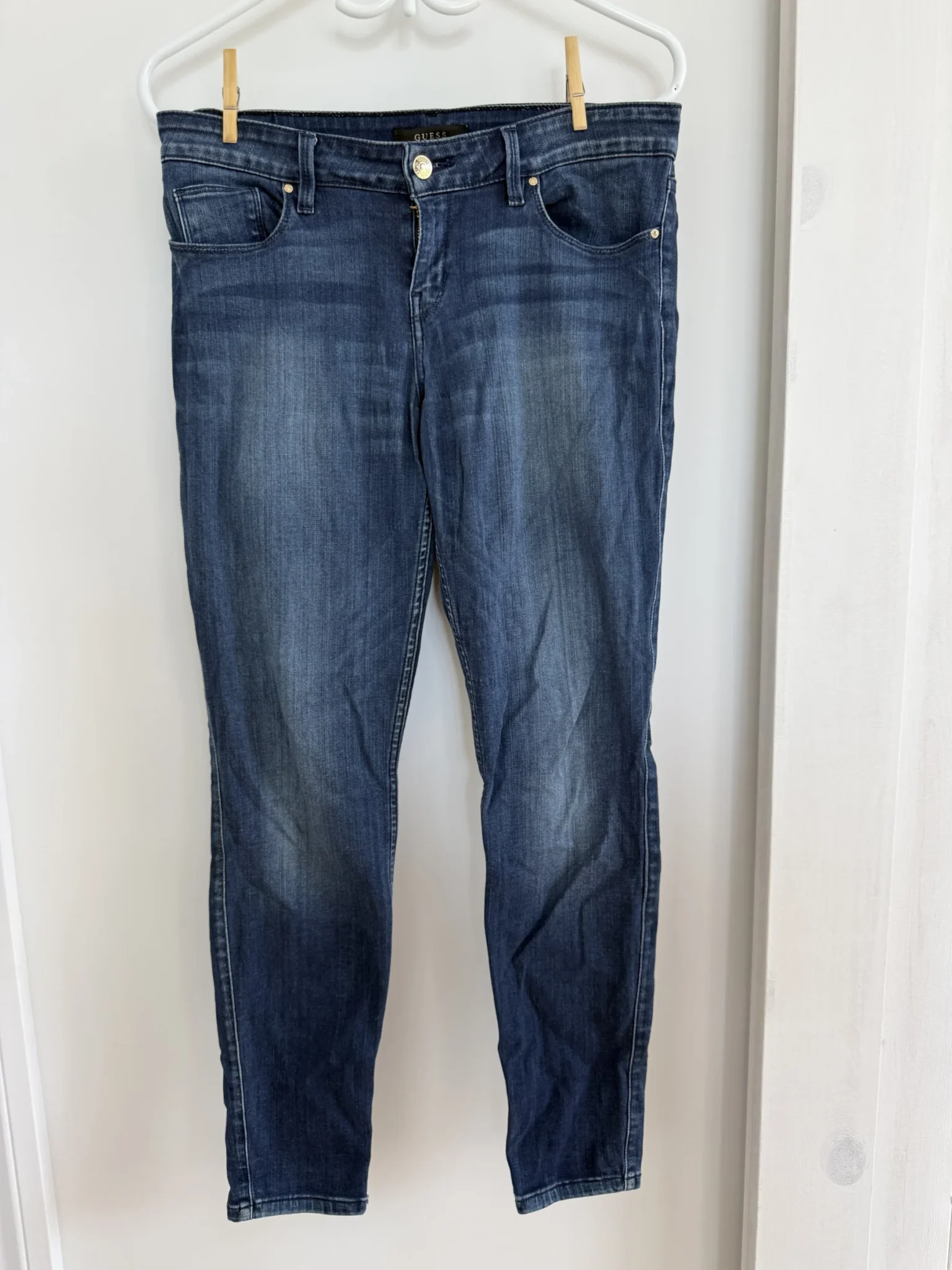 Featured image for Jeans Guess