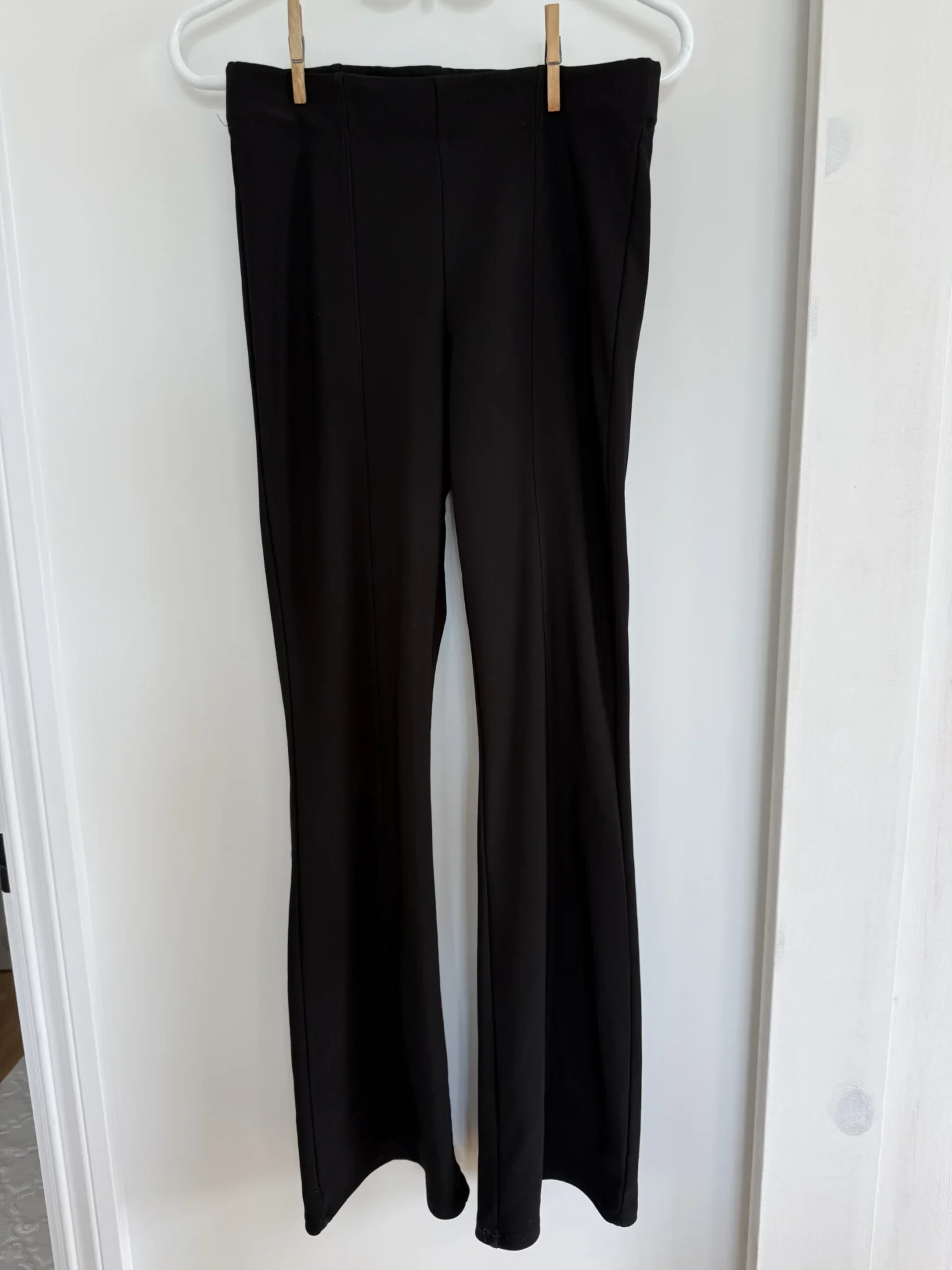 Featured image for Pantalon noir
