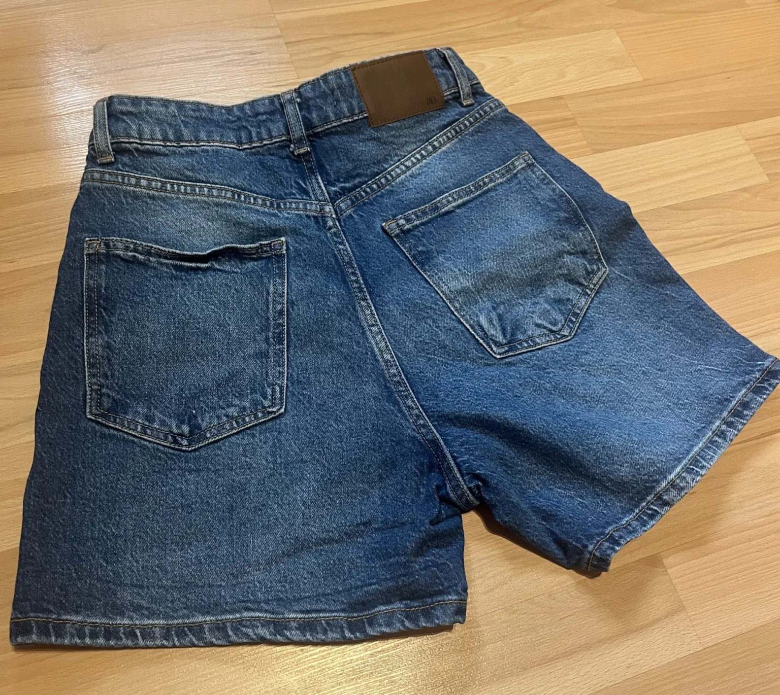 Image for VOMME NEUVE short en jeans Zara