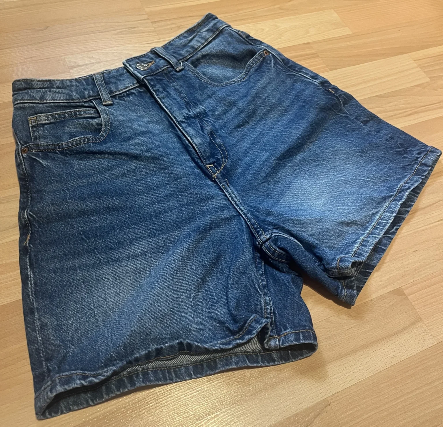 Image for VOMME NEUVE short en jeans Zara