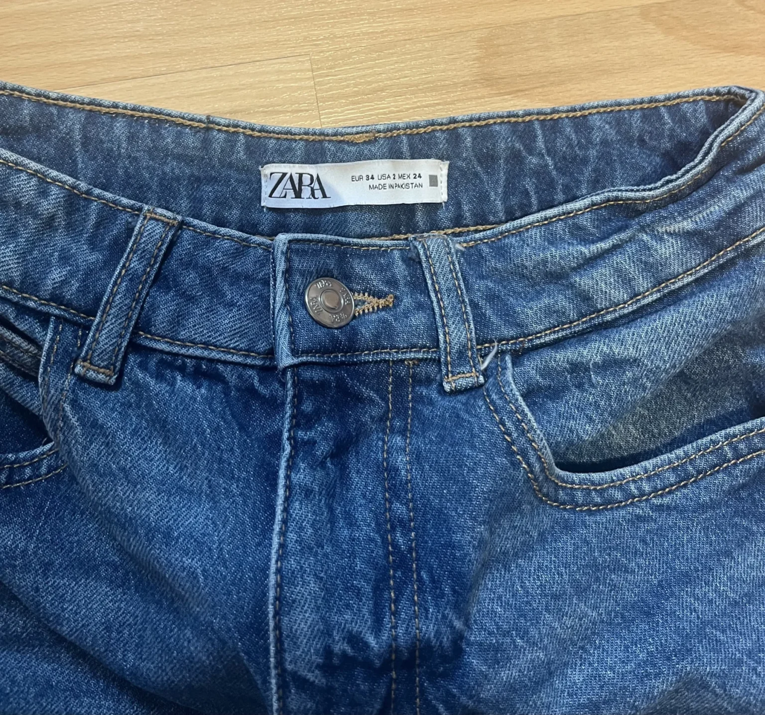 Image for VOMME NEUVE short en jeans Zara