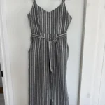 Thumbnail for Une pièce pantalon