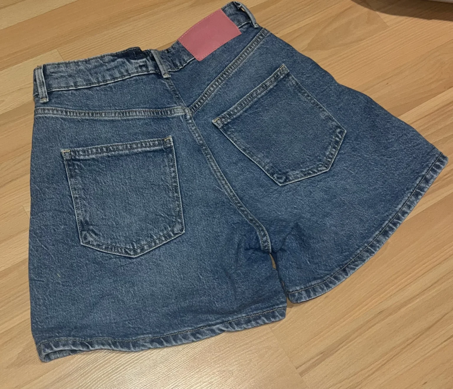 Image for COMME NEUVE Short en jeans Zara