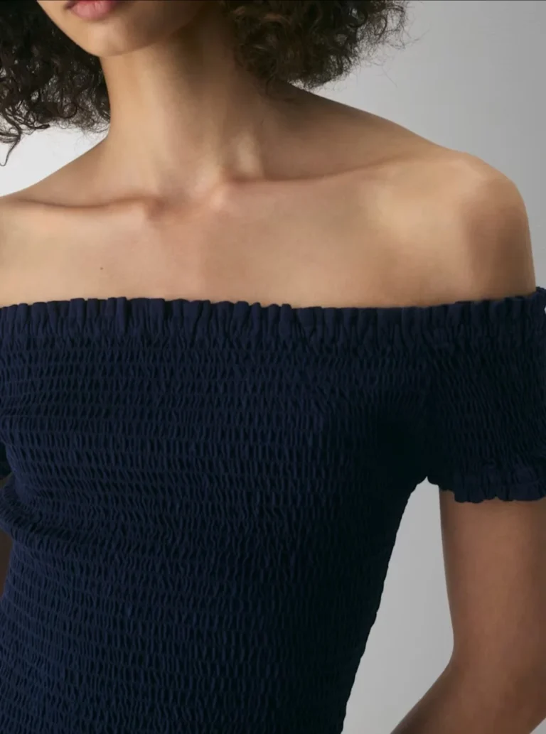Image for 🌷Heartfelt top – Aritzia (Sunday Best)