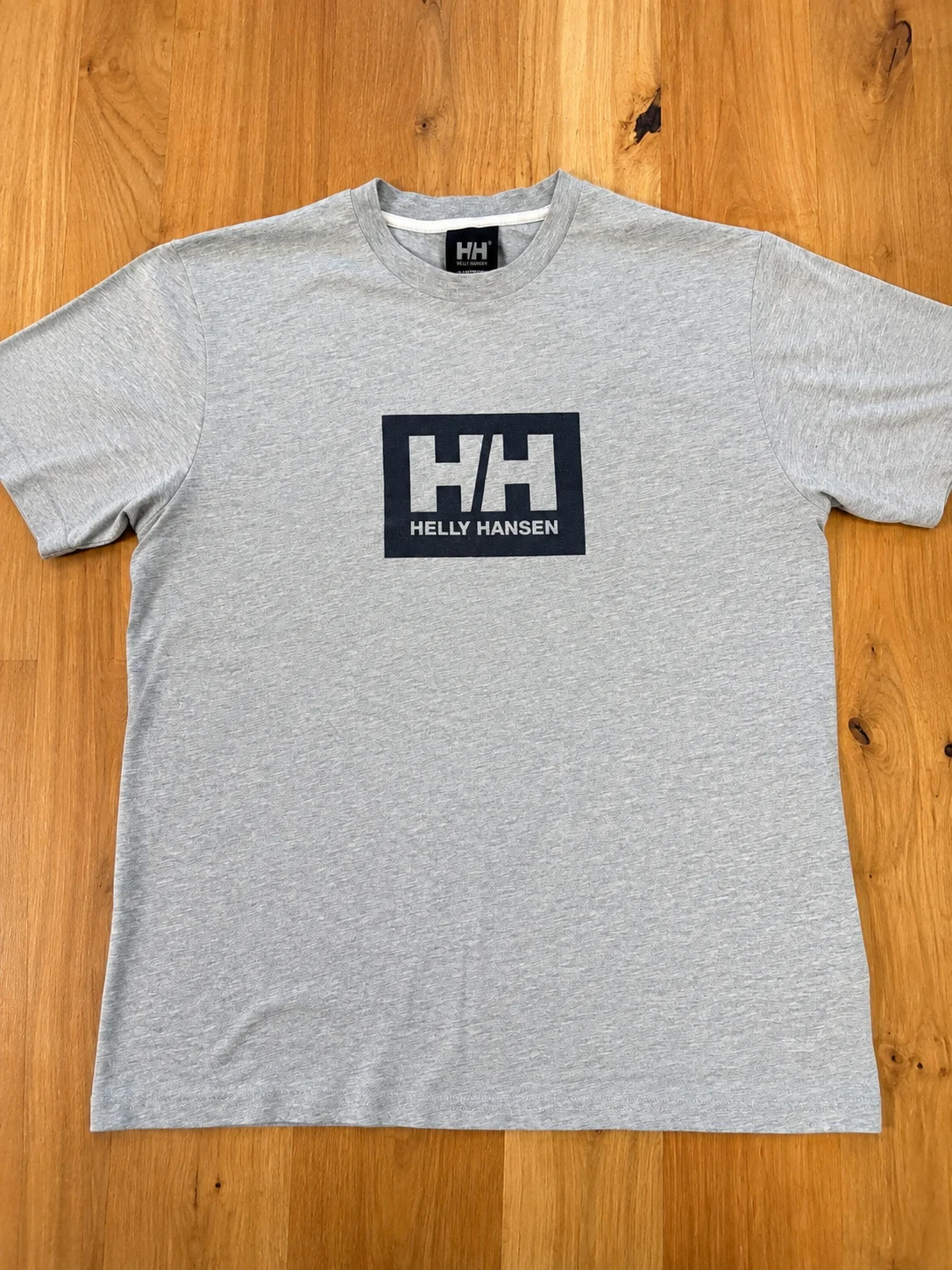 Helly Hansen - t-shirt gris logo HH Helly Hansen seconde main