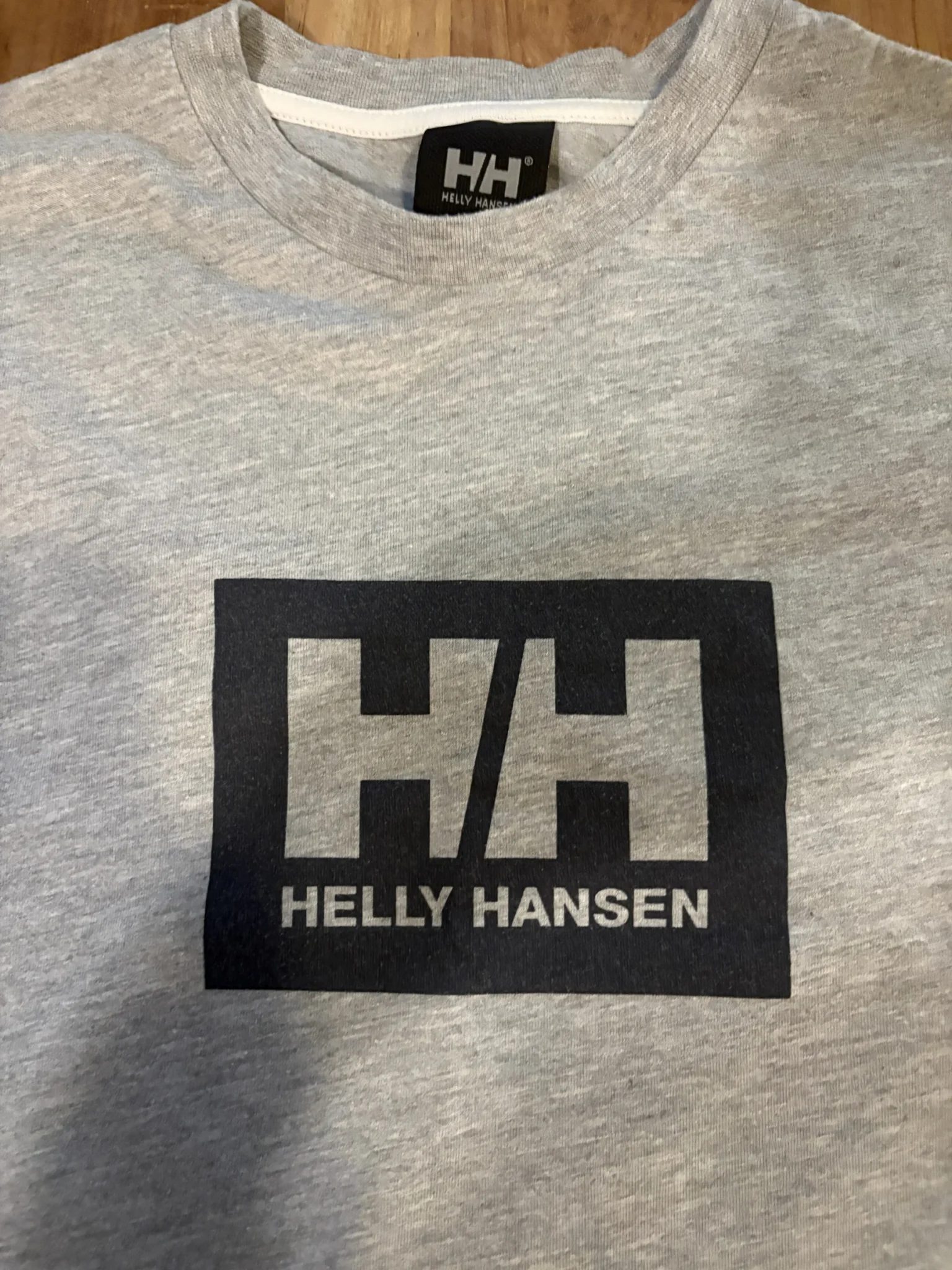 Image for Helly Hansen - t-shirt gris logo HH