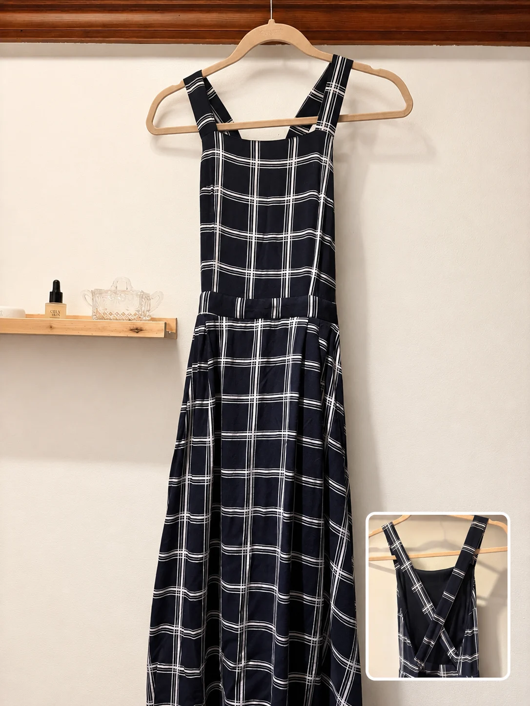 Robe longue HYFVE taille M, bleu marine très foncé avec motif à carreaux blancs *Autre seconde main