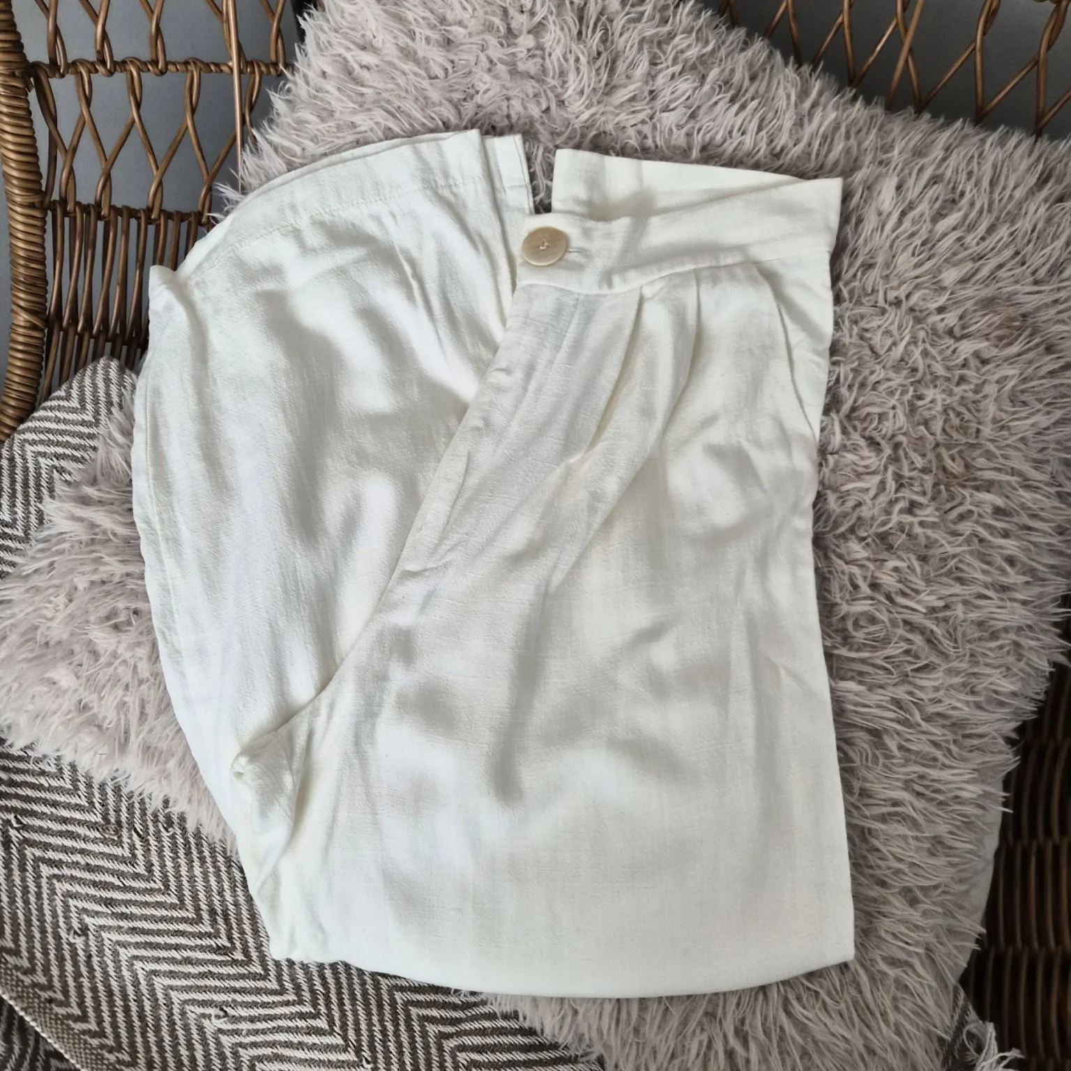 Featured image for Flared-leg trousers