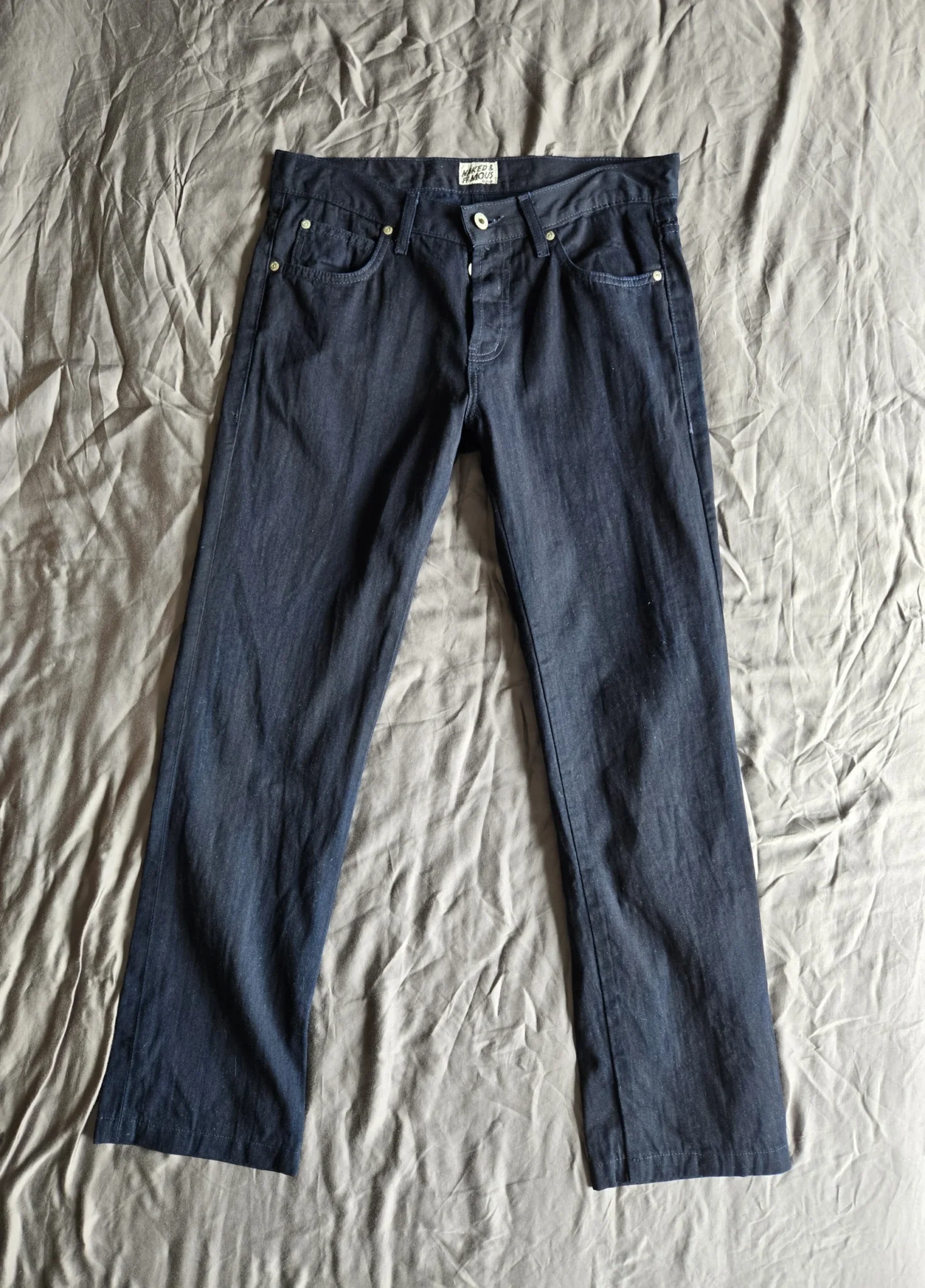 Featured image for Jean Naked and Famous fait à Montréal