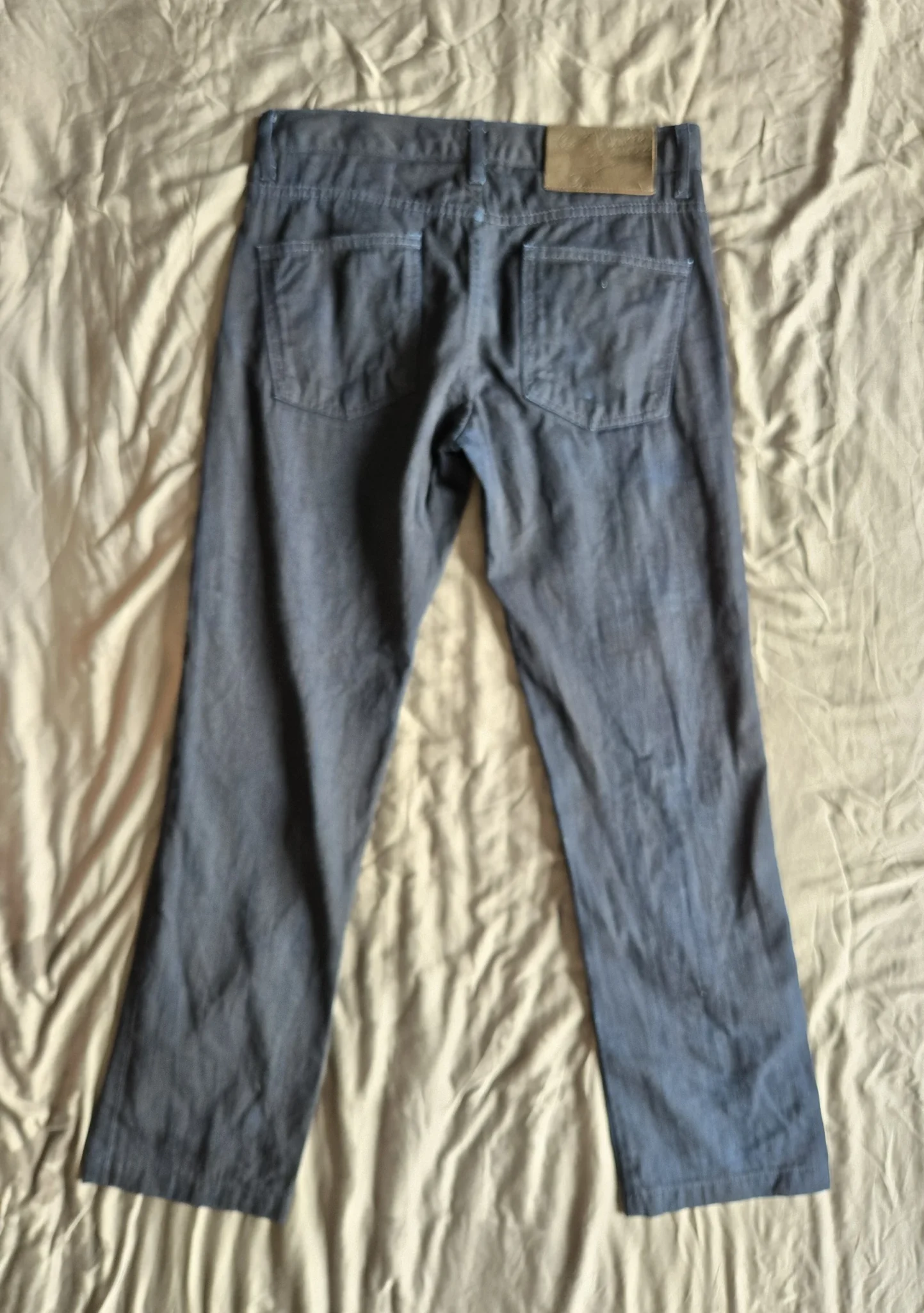 Image for Jean Naked and Famous fait à Montréal