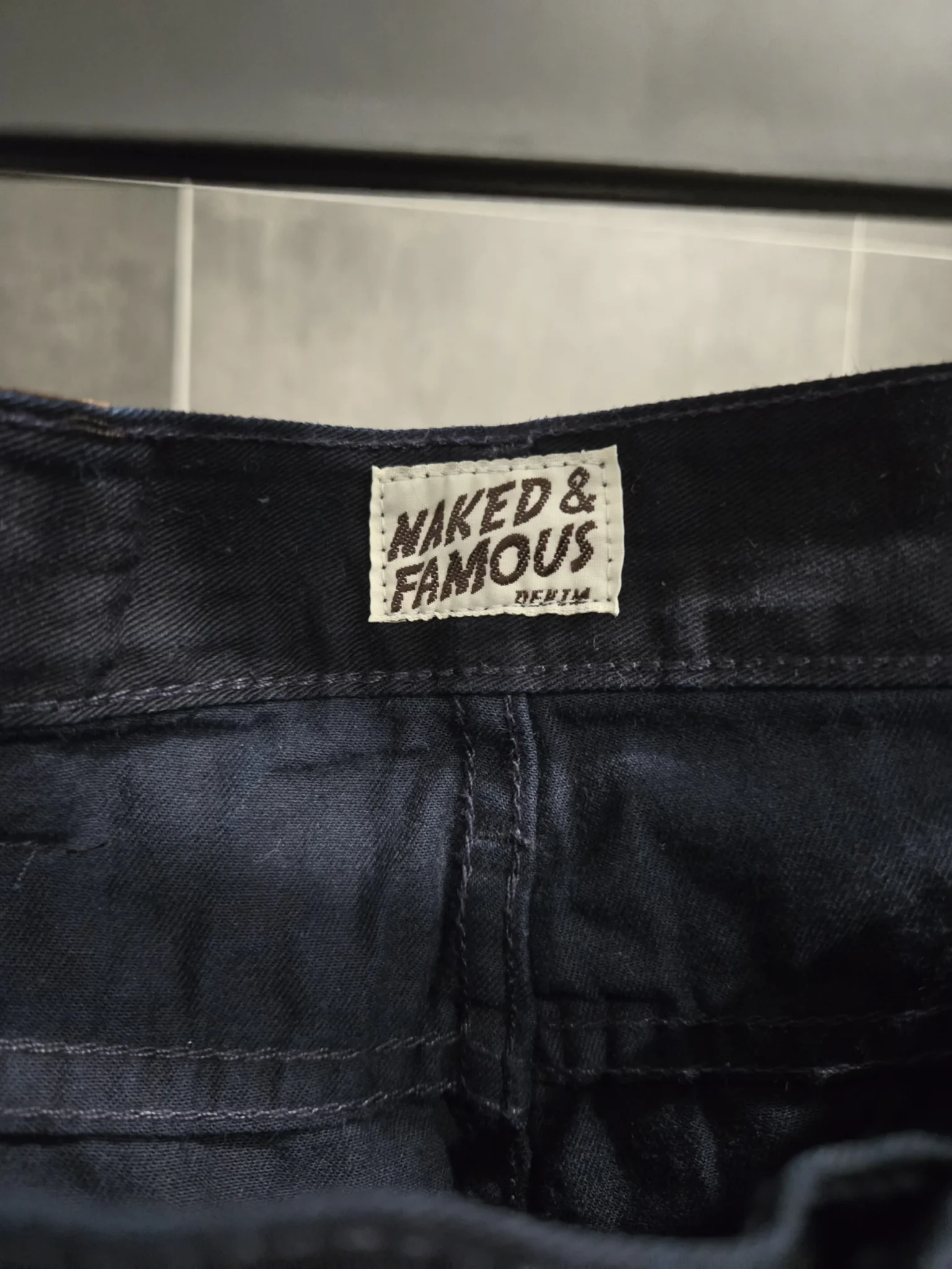 Image for Jean Naked and Famous fait à Montréal