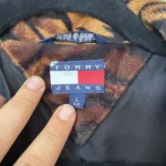 Thumbnail for Veste Tommy Hilfiger taille L motif tigré