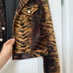 Thumbnail for Veste Tommy Hilfiger taille L motif tigré