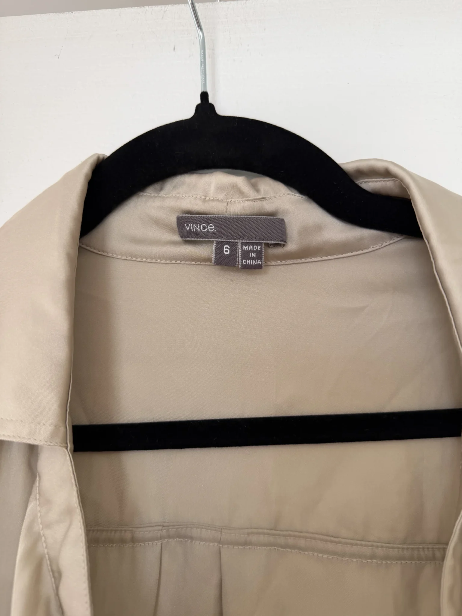 Image for Blouse Vince taille 6 écru doré col tombant