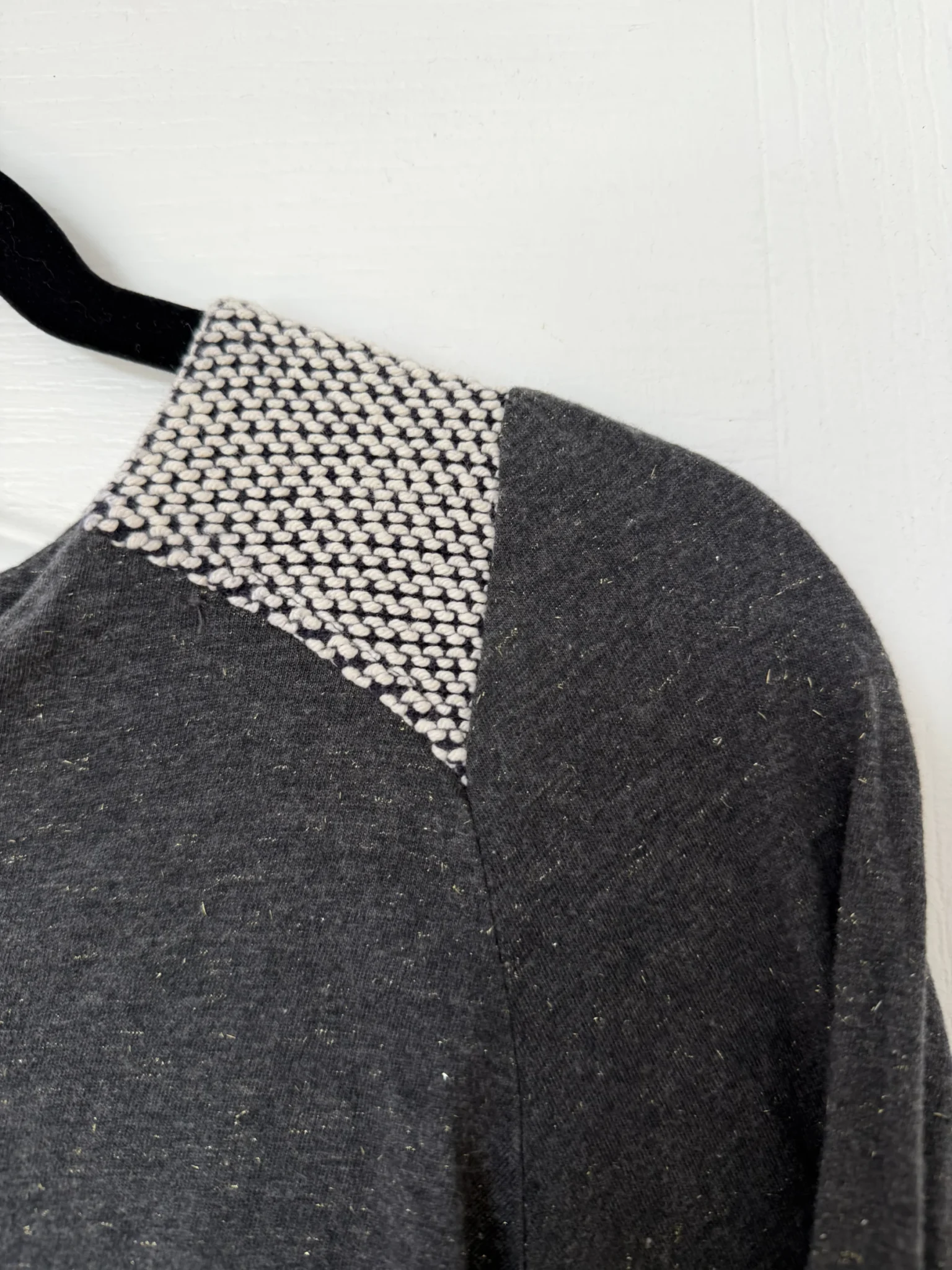 Image for Chandail Sézane taille S gris à paillettes doré et empiècements