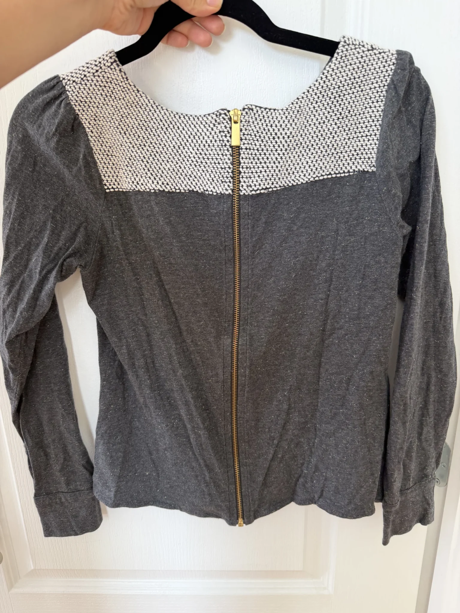 Image for Chandail Sézane taille S gris à paillettes doré et empiècements