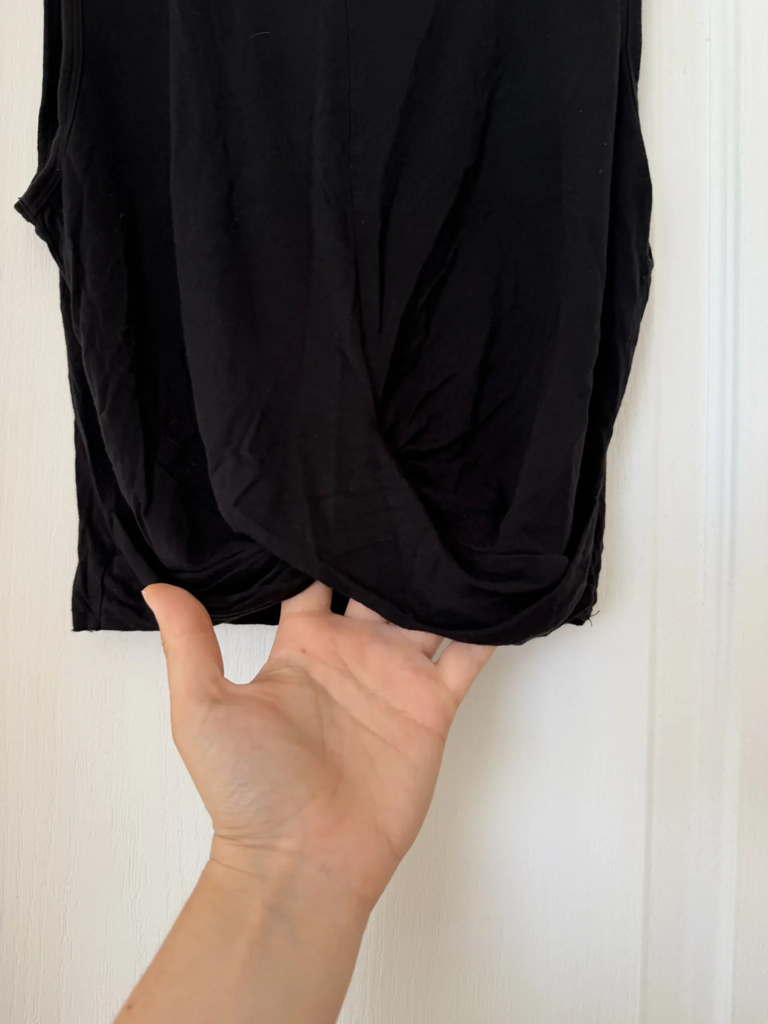 Image for Haut Alo Yoga taille S noir noué sur le devant