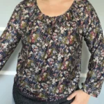 Featured thumbnail for Blouse Gérald Darel taille 38 fleuris bleu marine
