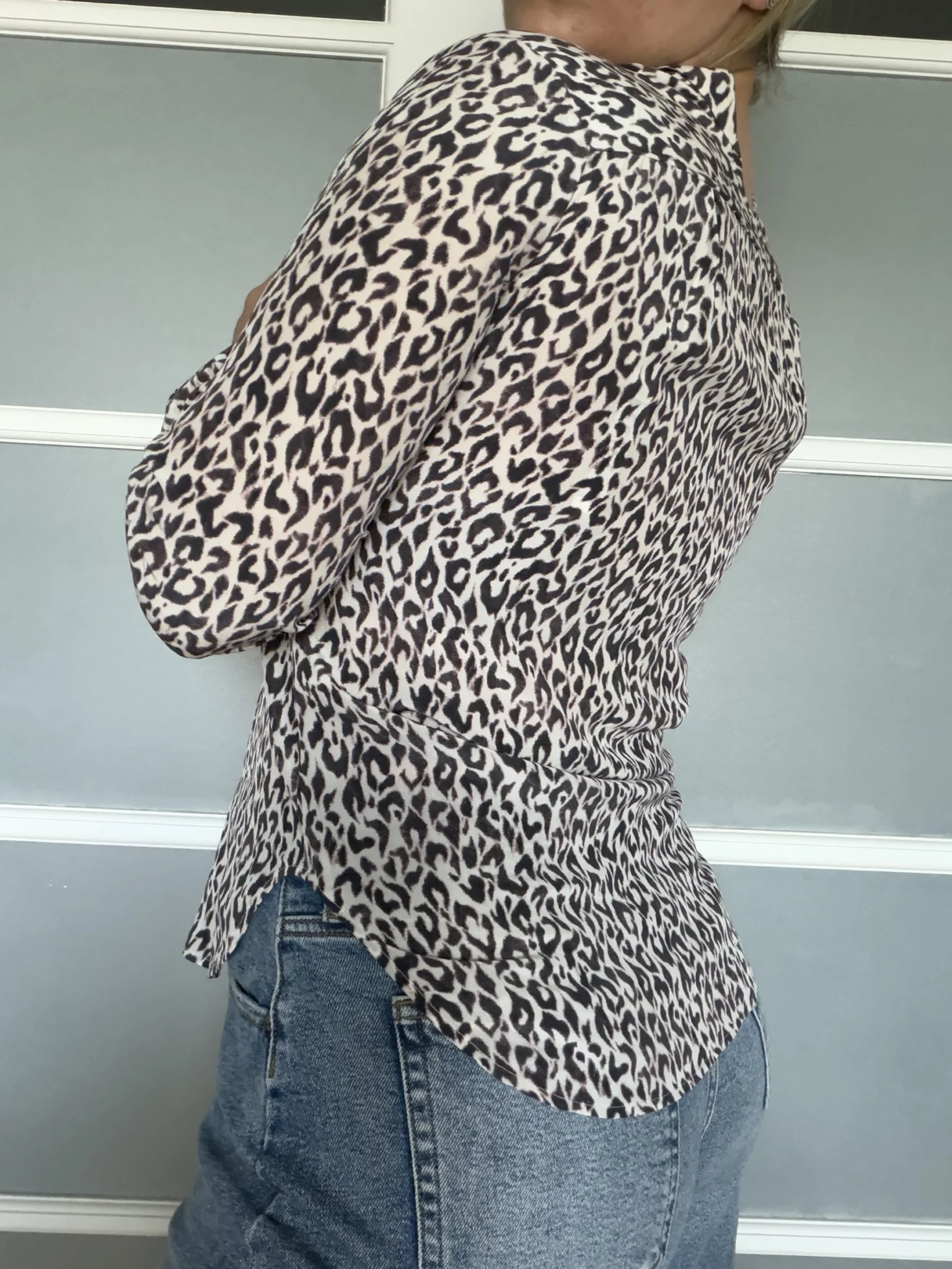 Image for Chemise Theory 100% soie motif léopard écru et marron