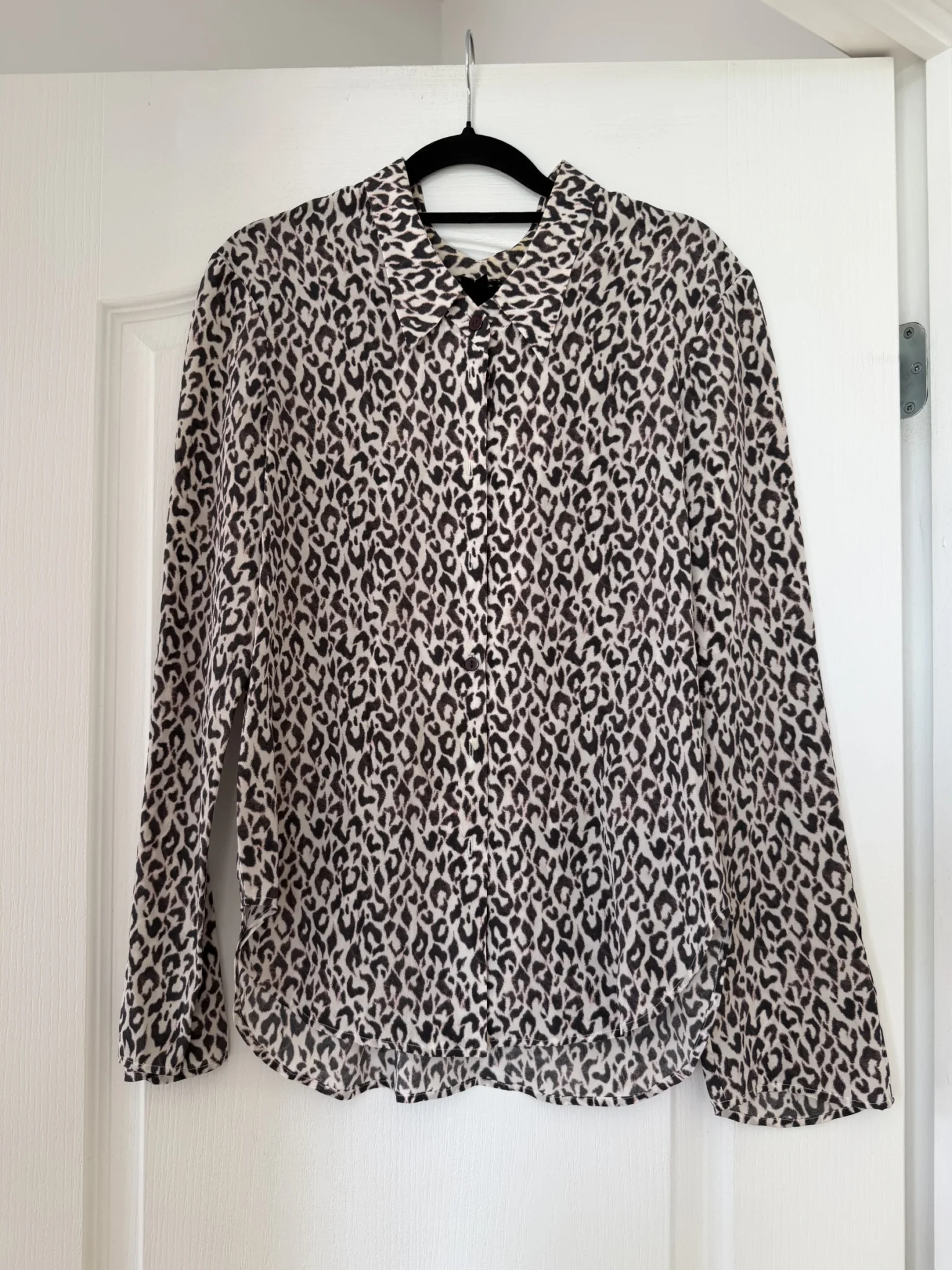 Image for Chemise Theory 100% soie motif léopard écru et marron
