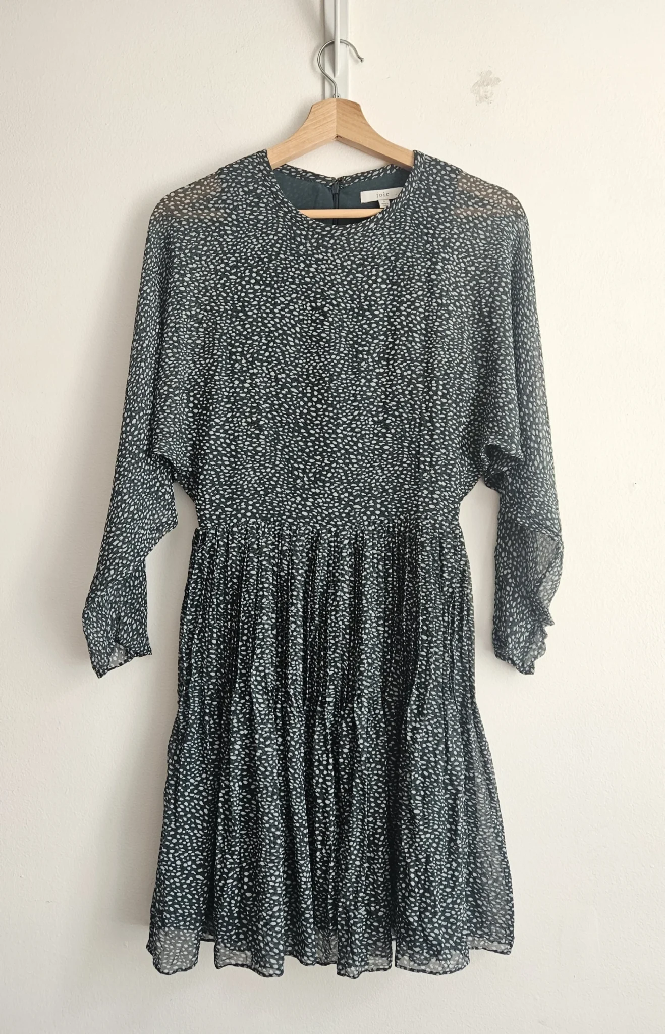 Image for 🌷Garonne silk dress – Joie