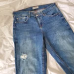 Featured thumbnail for Classic jeans