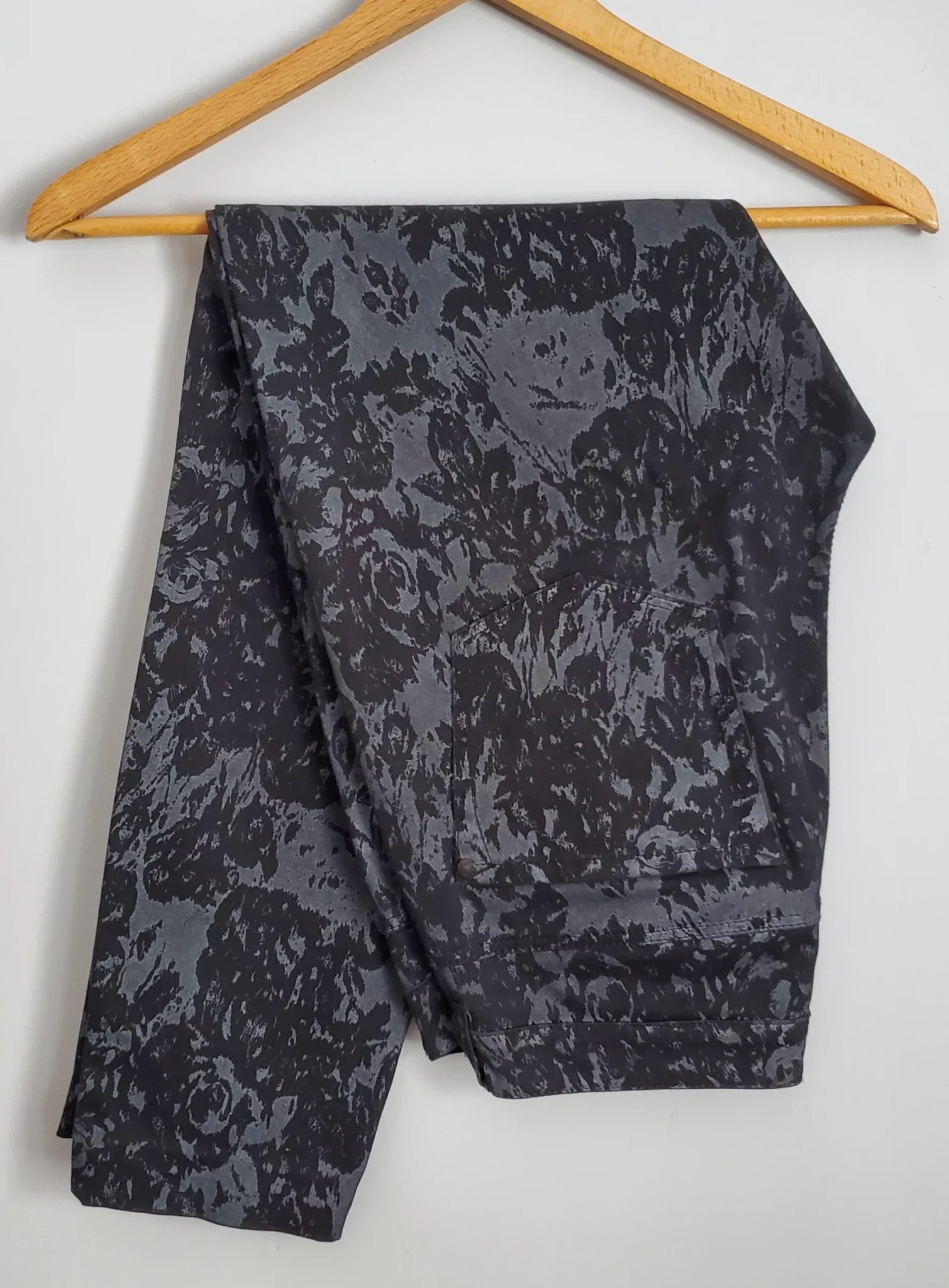 Image for Cotton and elastane trousers