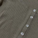 Thumbnail for Tricot fin avec boutons