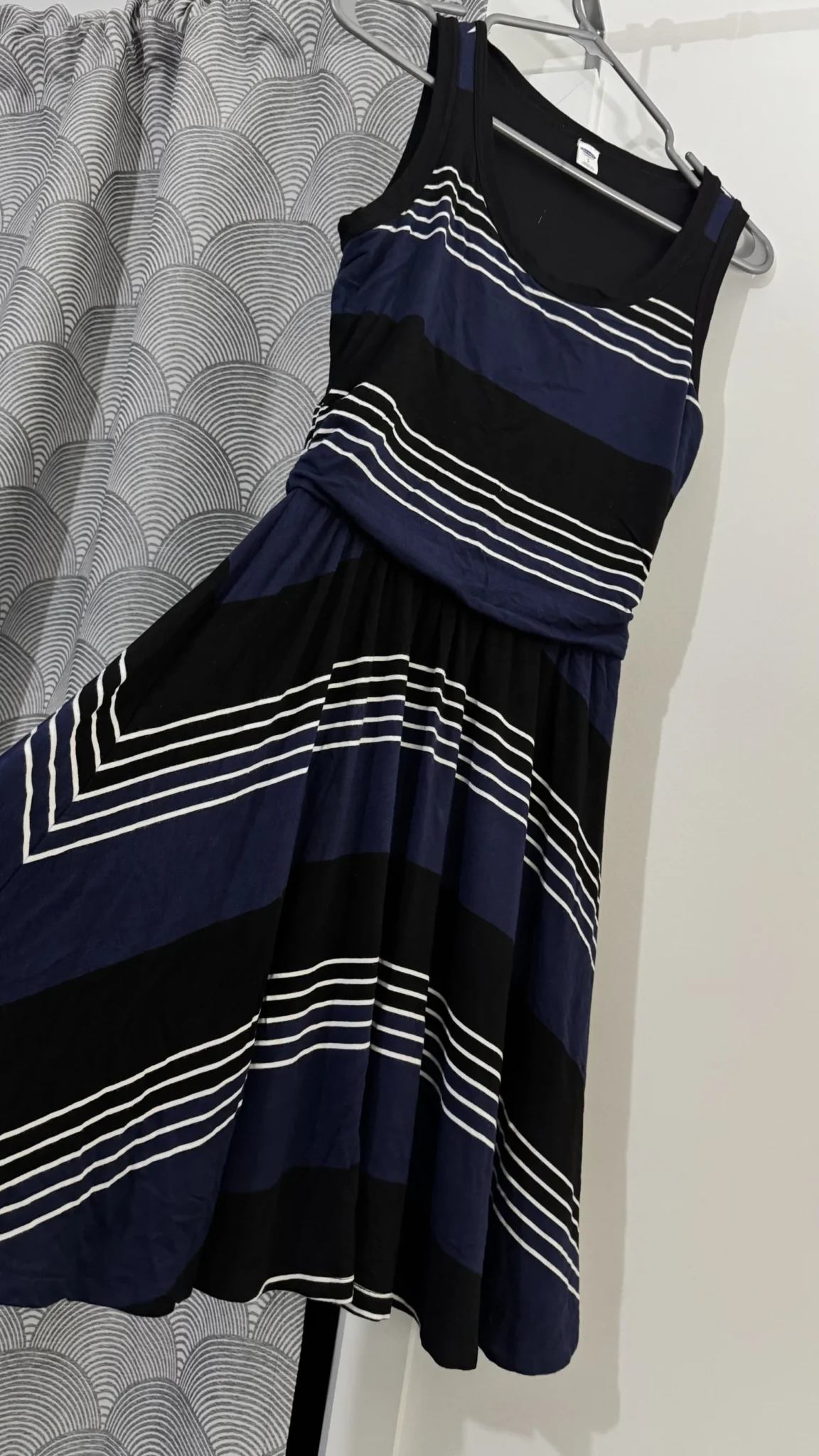 Featured image for Jolie robe ceintrée