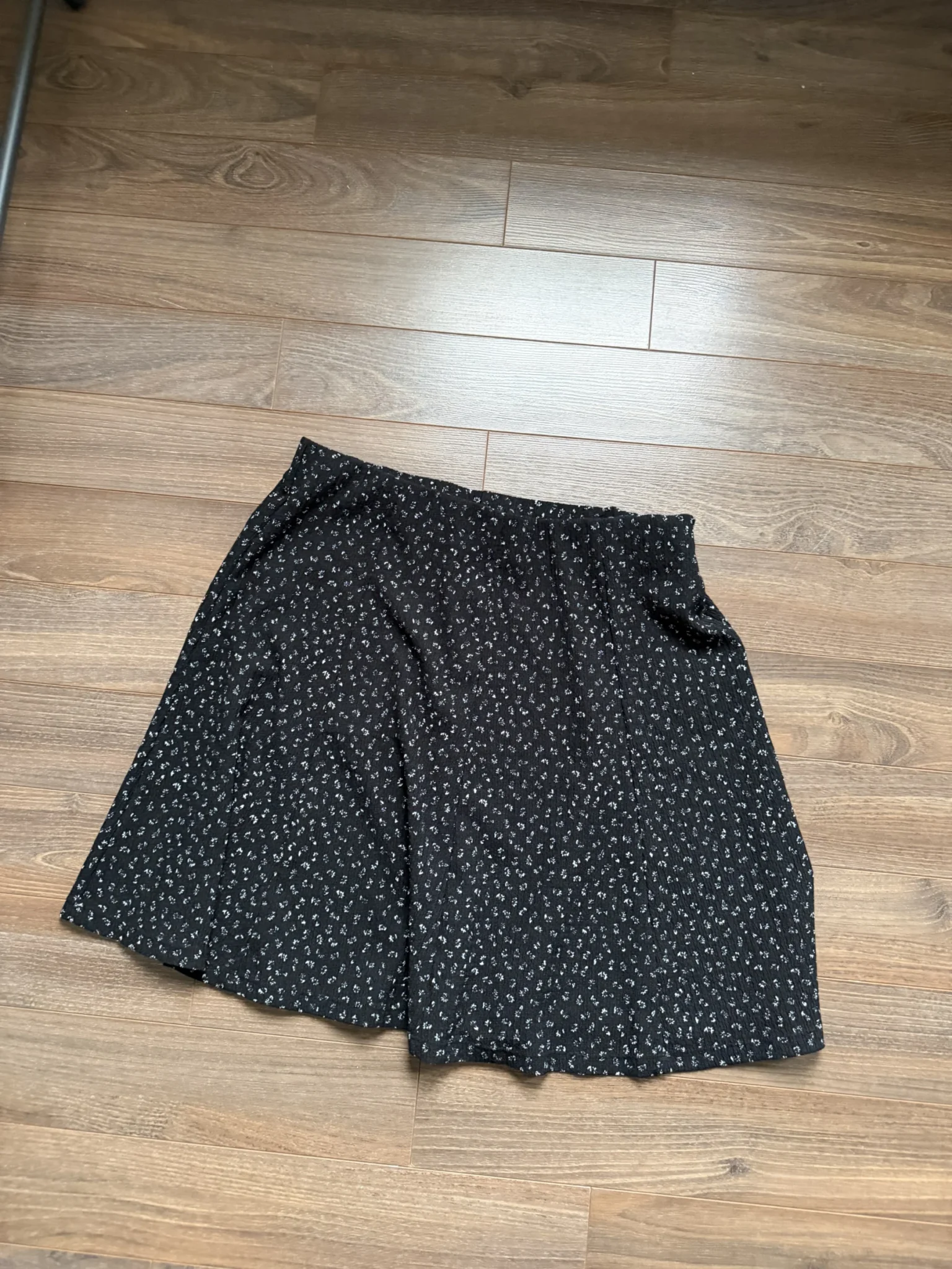 Featured image for PIECES floral skirt