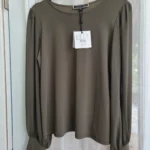 Featured thumbnail for Blouse en chiffon à manches ballon