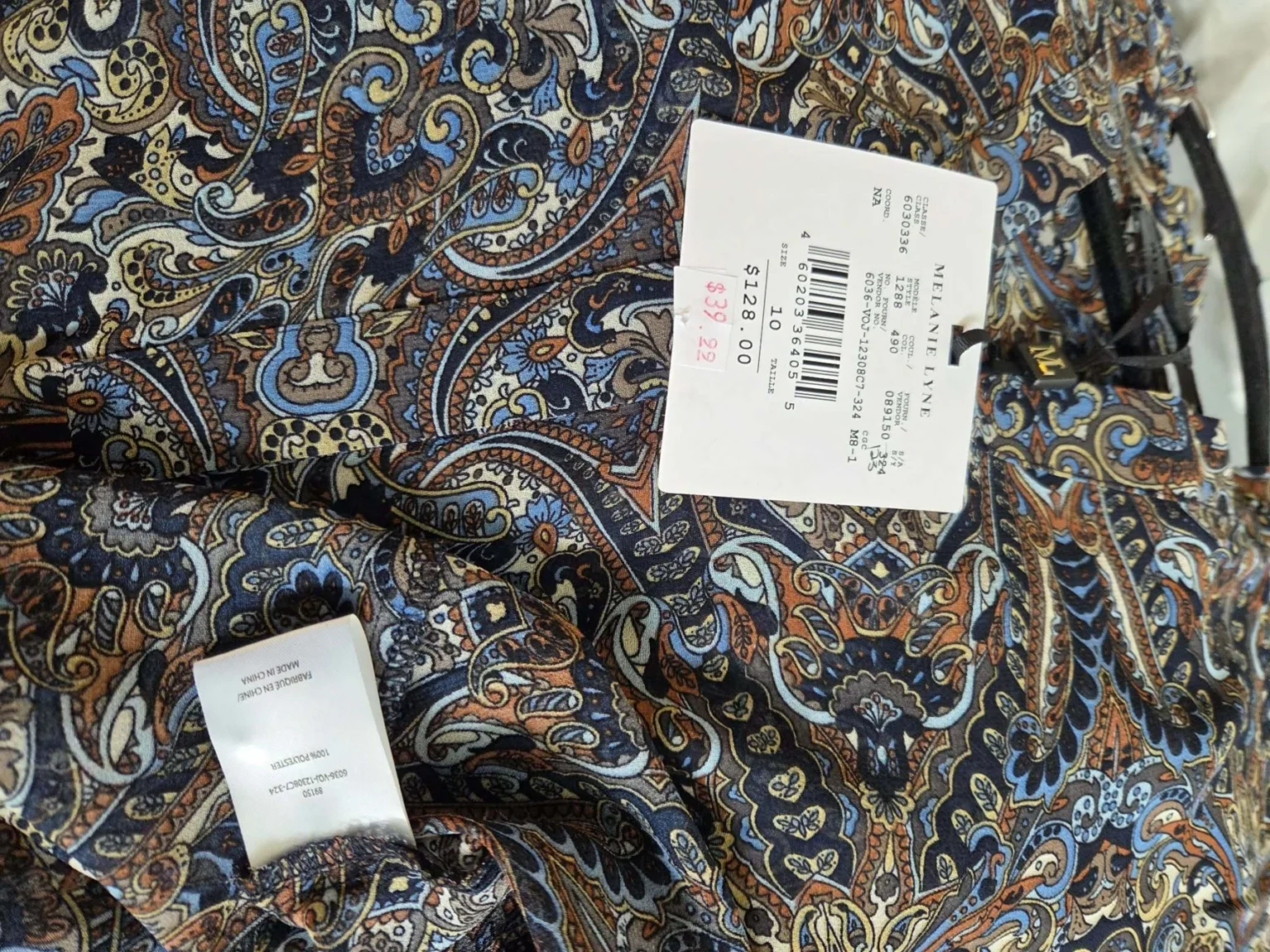 Image for Blouse abstraite à col cranté Mélanie Lyne / Motif bleu / 10