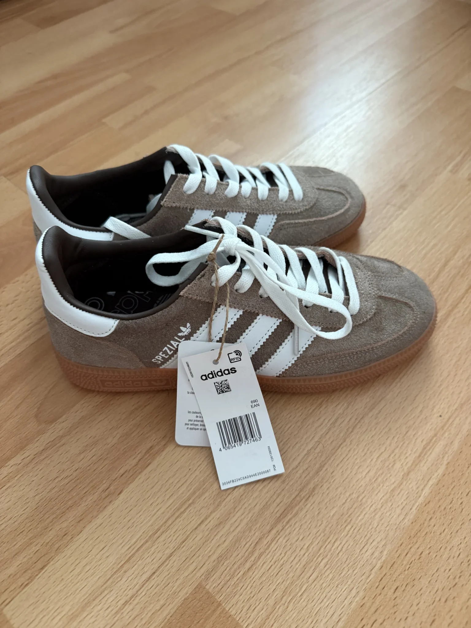 Featured image for Adidas Handball Spezial bruns 6.5