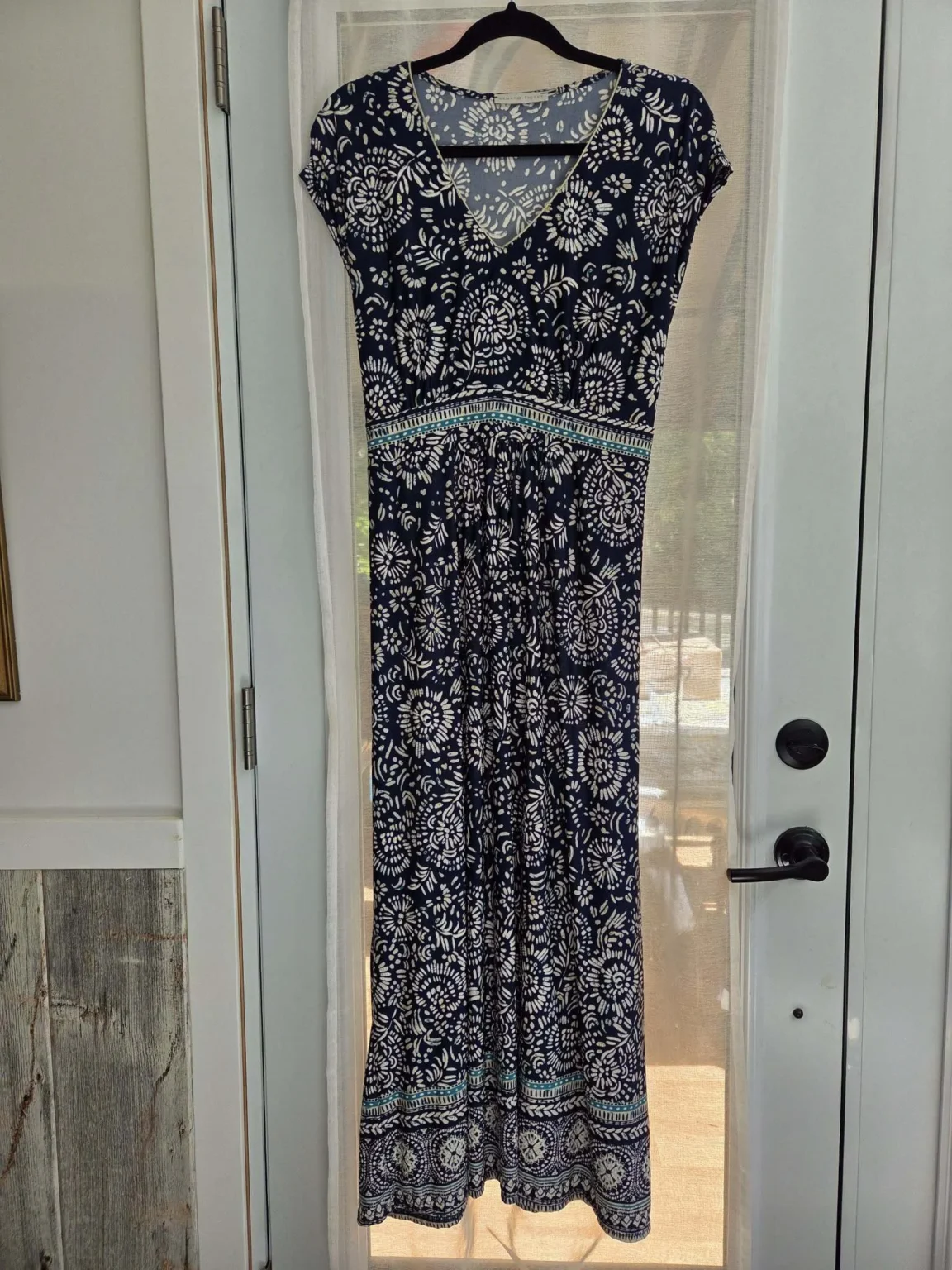 Featured image for Robe Maxi à taille empire de marque Armand Thiery