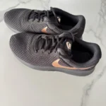 Thumbnail for Nike – Black and rose gold trainers