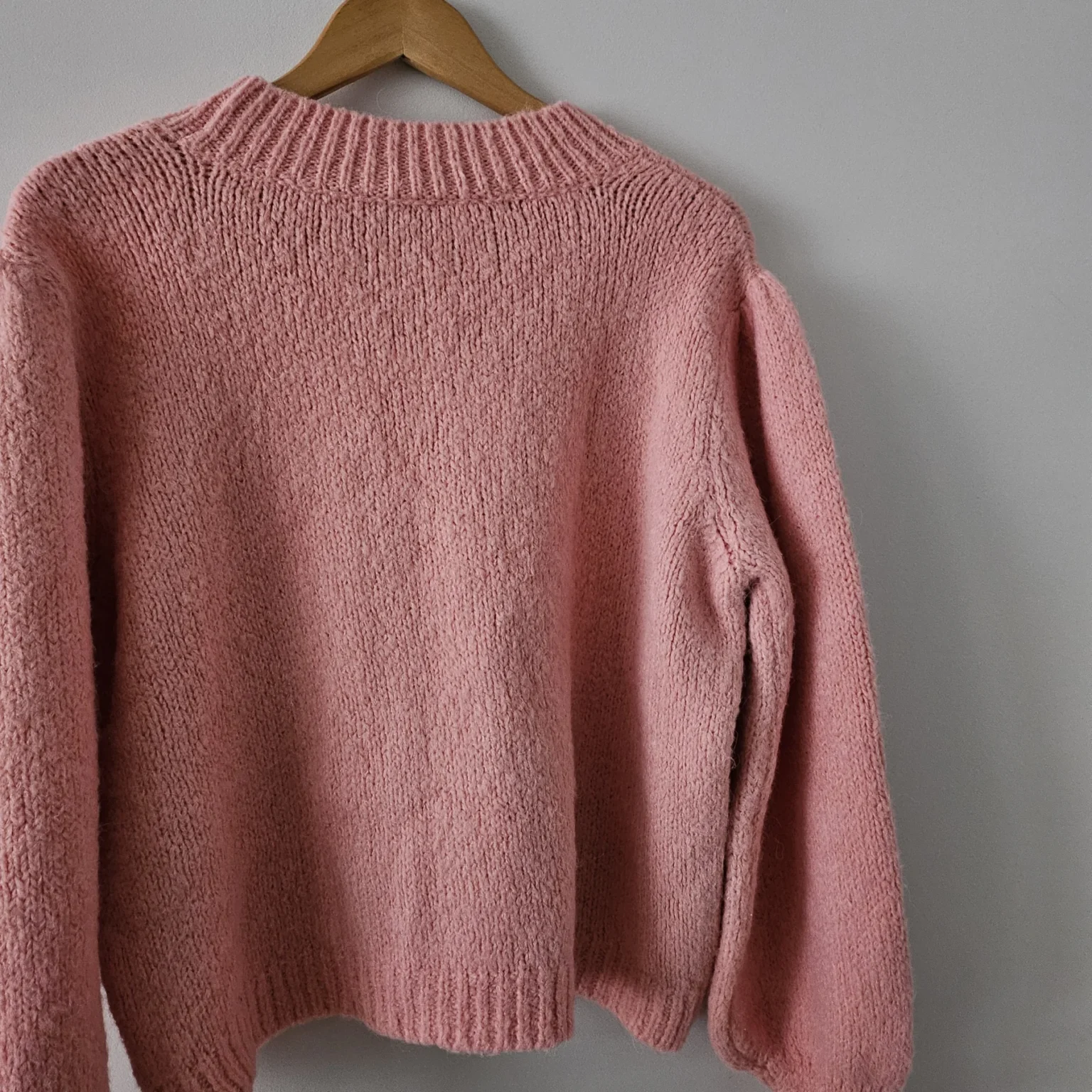 Image for Oversized jumper with puffed sleeves