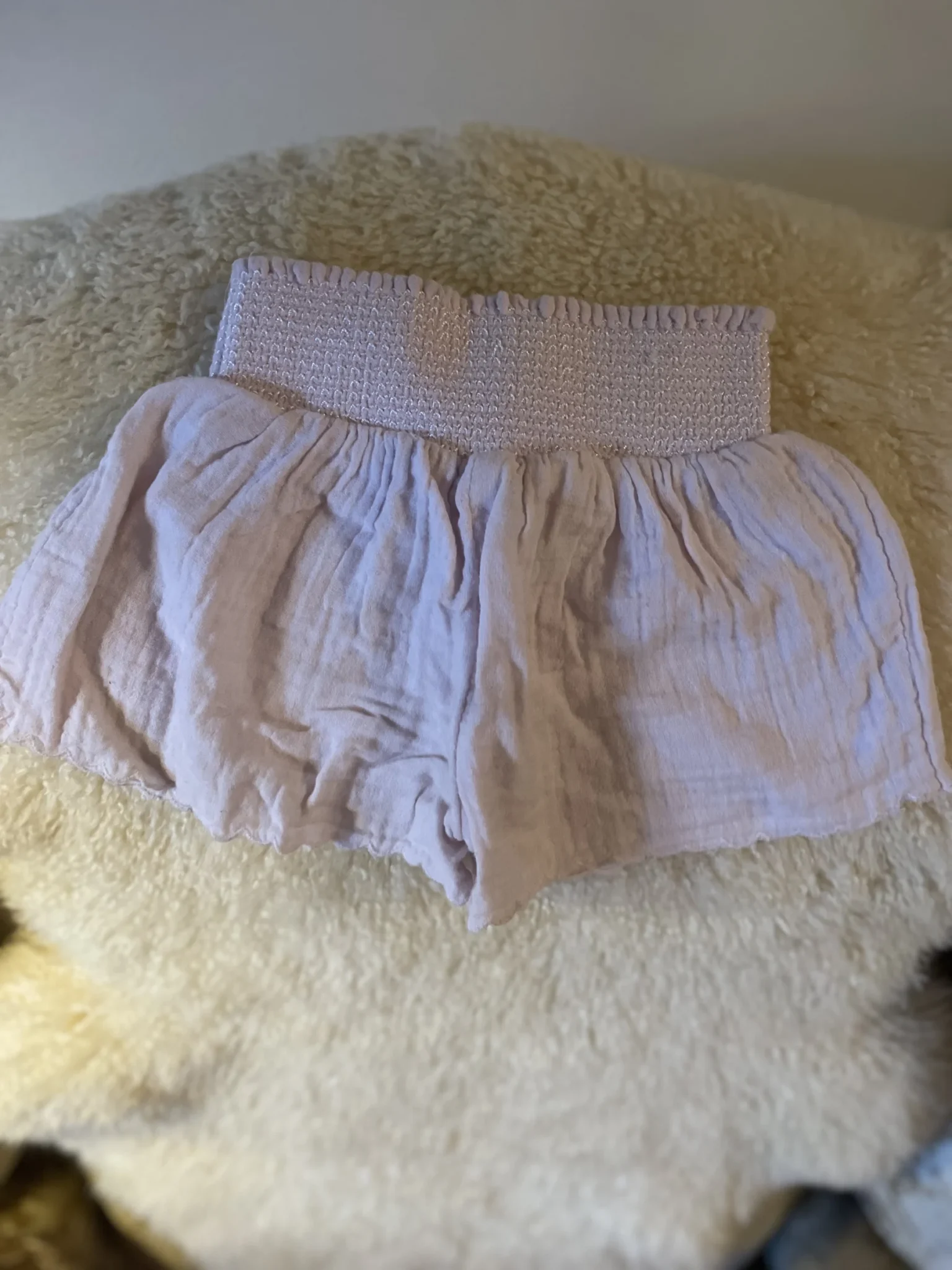 Image for Kiabi women’s shorts, size 9 months (runs large)