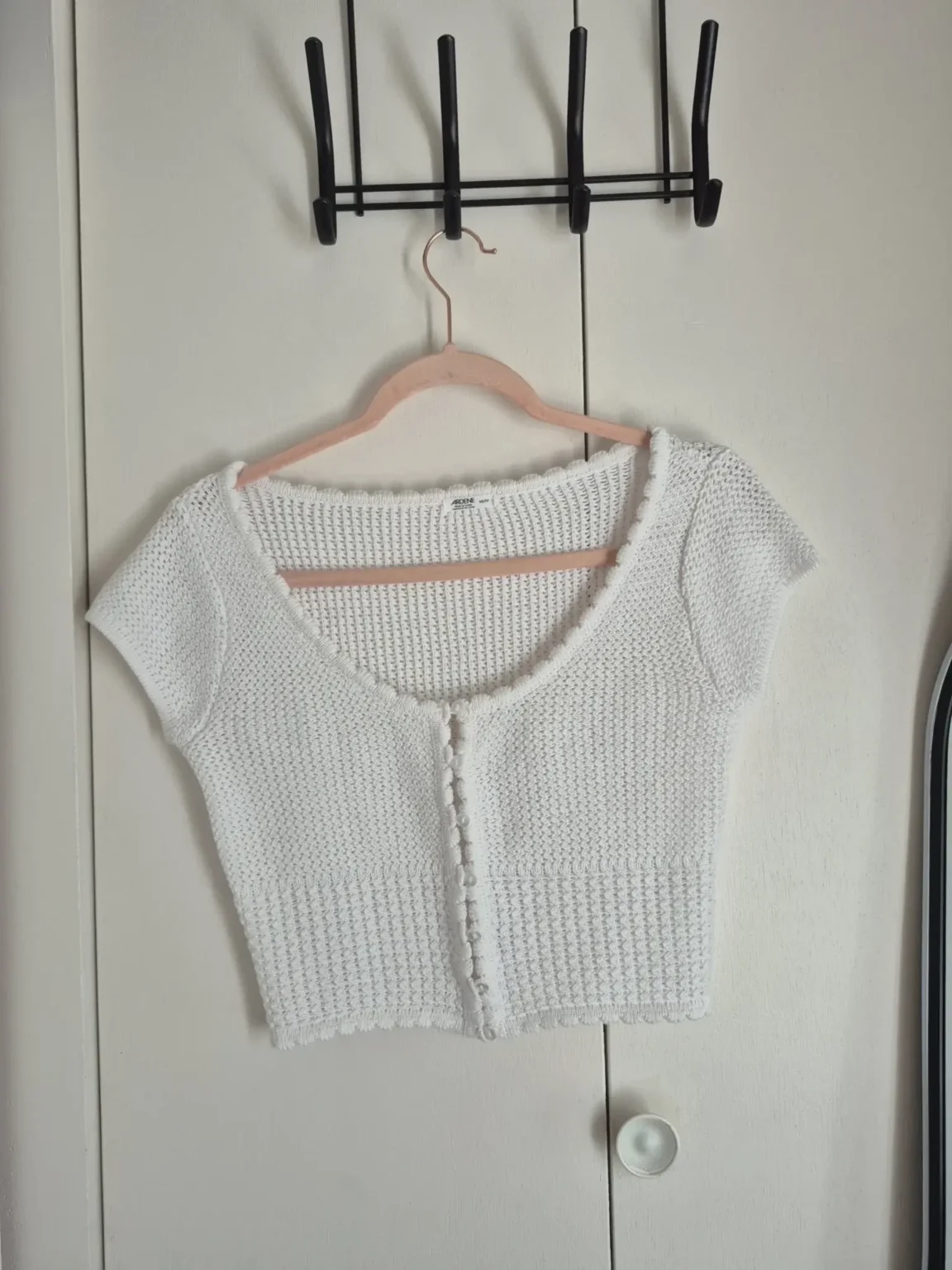 Featured image for Chandail broderie Ardene XS