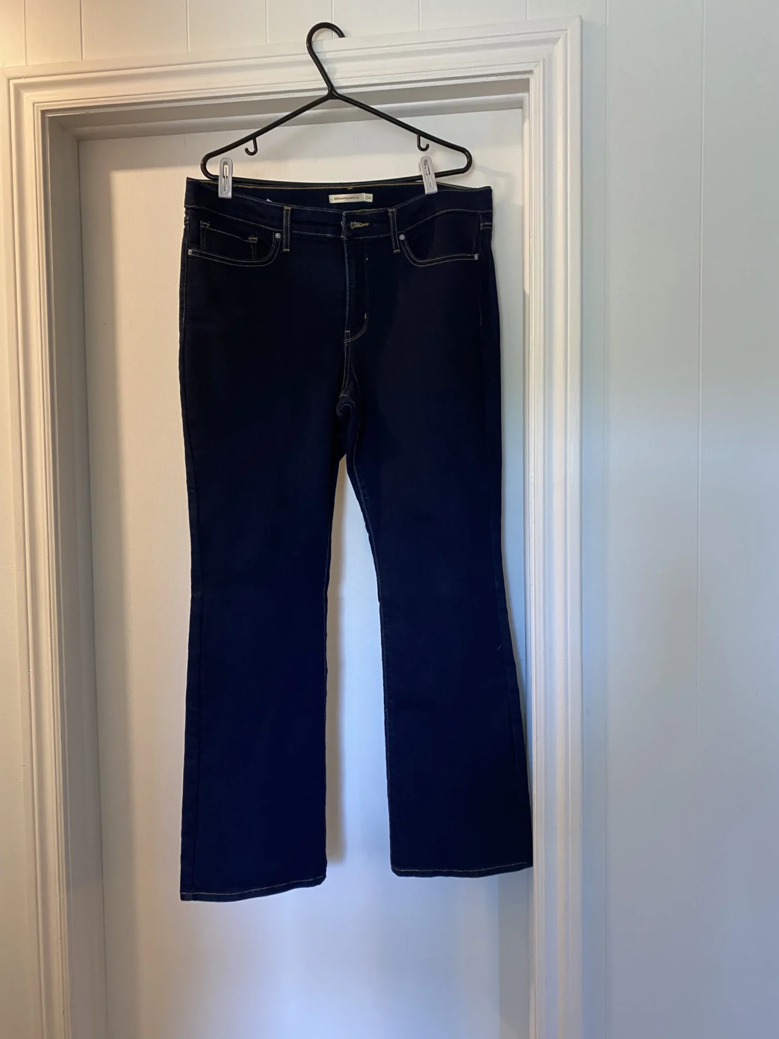 Featured image for Levis jeans