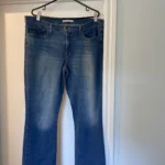Featured thumbnail for Jeans Levis