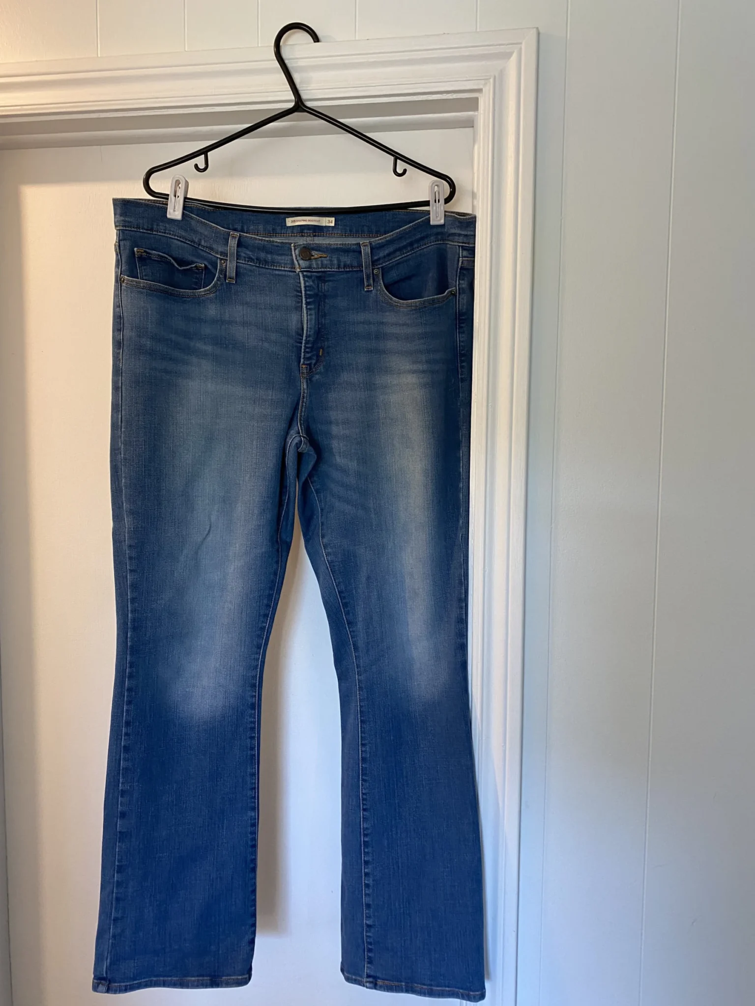 Featured image for Jeans Levis