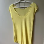 Thumbnail for T shirt Zara ouvert dans le dos