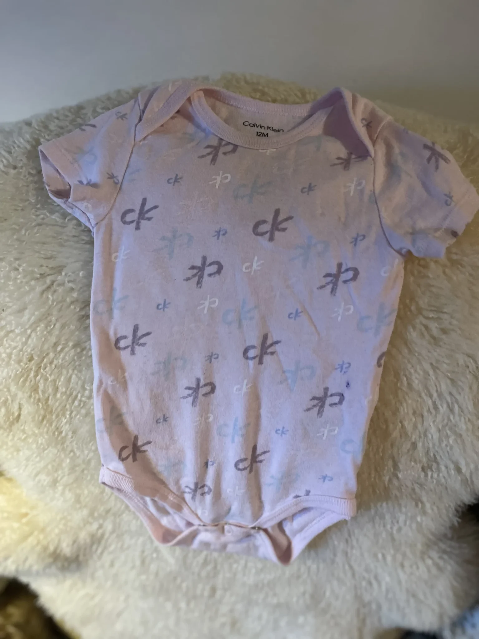 Featured image for Lightweight pyjama top 💯 made from super-soft cotton