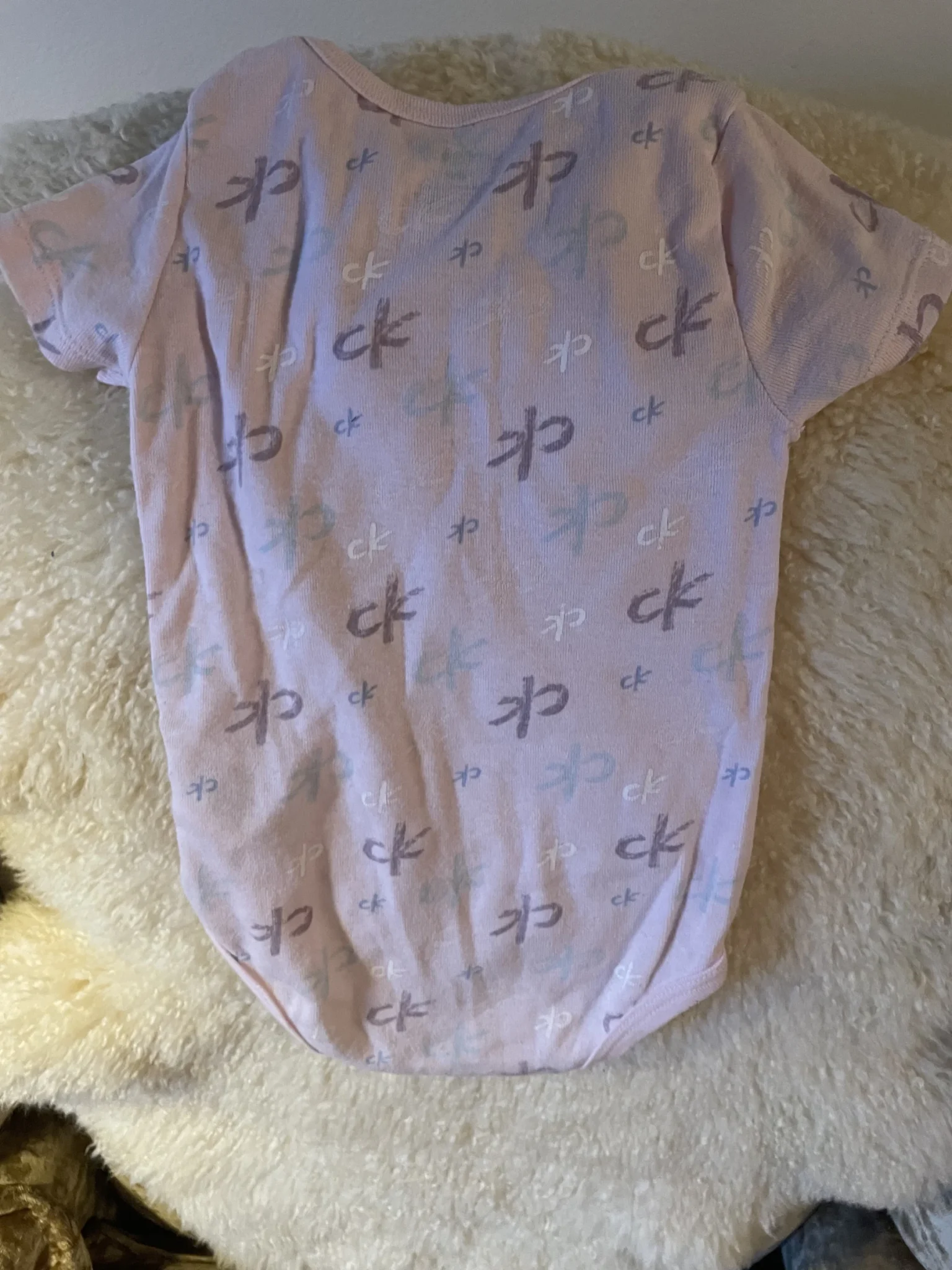 Image for Lightweight pyjama top 💯 made from super-soft cotton