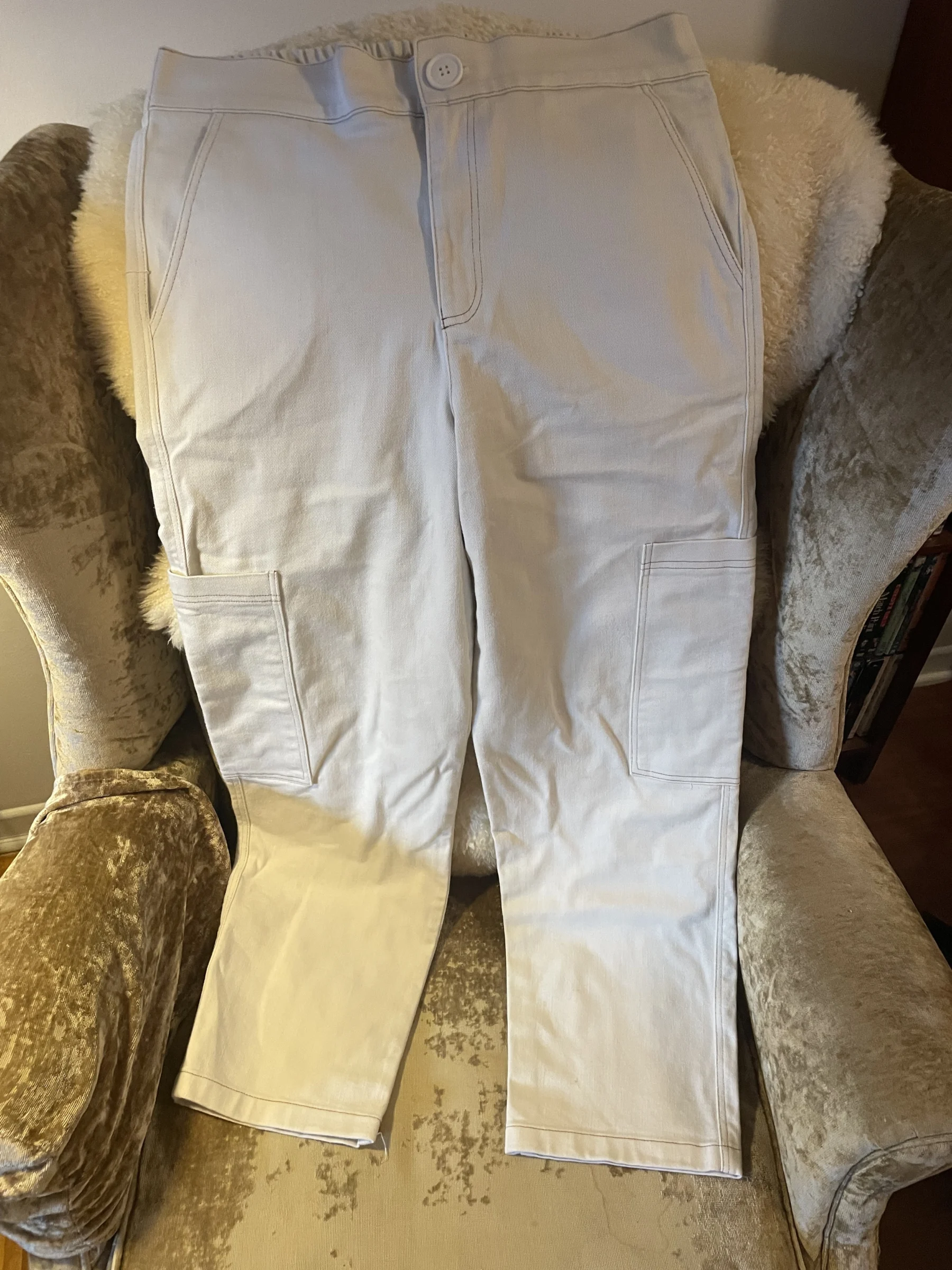 Pantalon fait à Montréal style cargo très stylé grandeur large Daily Story seconde main
