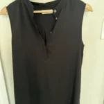 Featured thumbnail for Blouse sans manches